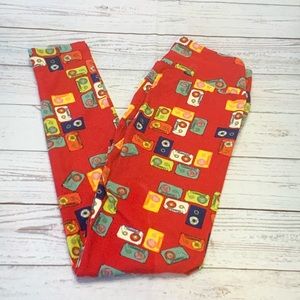 Retro cassette tape NWT one size leggings!